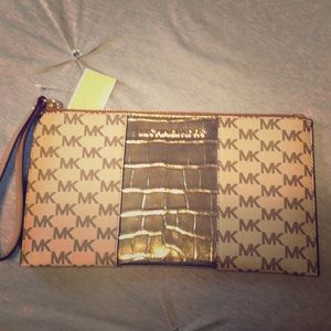 Michael Kors wristlet